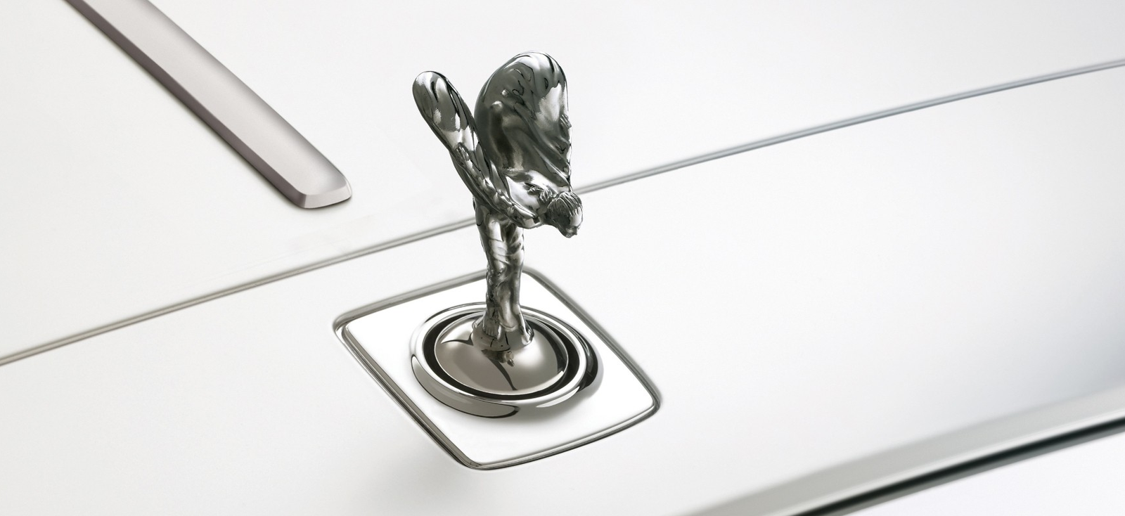 Why Rolls-Royce Is Still the Ultimate Symbol of Luxury in 2026